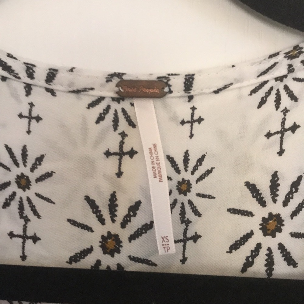 Free People tunic. - Picture 3 of 4